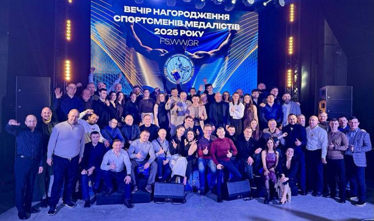 Медалі, визнання і тренер року: успіхи прикарпатських борців у 2025-му році (ФОТО) 11 912b0871 2b31 4199 a0ed 3ace7646699e