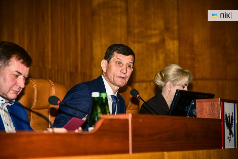 Депутати Франківської облради просять присвоїти звання Героя України двом загиблим бійцям 3 DSC 6393