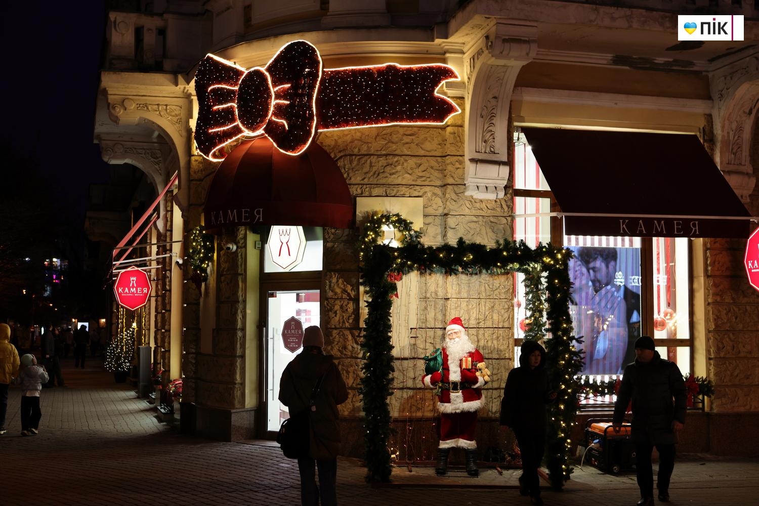 Святкові вогні та декорації: як Івано-Франківськ прикрасили до свят (ФОТО) 3 G71A0495 resize