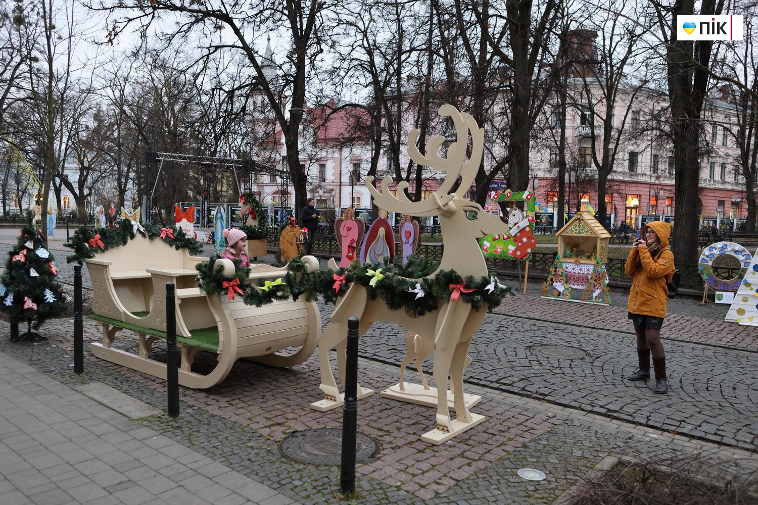 Святкові вогні та декорації: як Івано-Франківськ прикрасили до свят (ФОТО) 9 G71A0913 resize