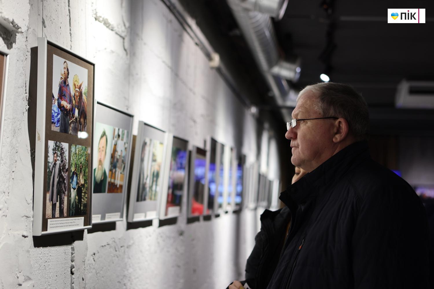 Люди Прикарпаття: на вечорі пам’яті Олега Лишеги в Івано-Франківську (ФОТО) 25 G71A2493 resize