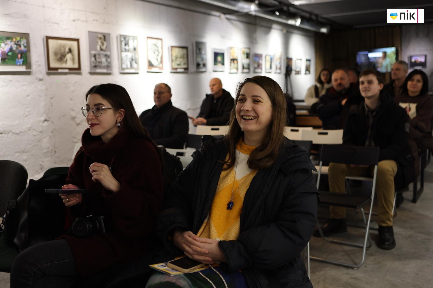 Люди Прикарпаття: на вечорі пам’яті Олега Лишеги в Івано-Франківську (ФОТО) 35 G71A2937 resize
