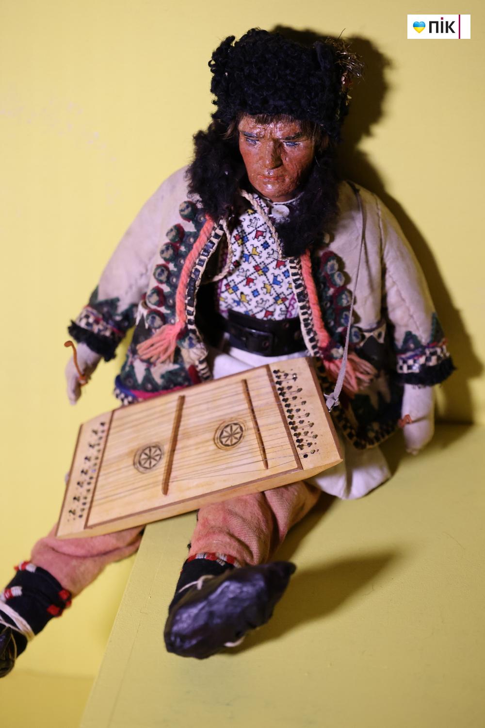 "Сакральне сучасне": у Франківську відкрили експозицію відреставрованих музейних раритетів (ФОТО) 5 G71A8713 novyj razmer