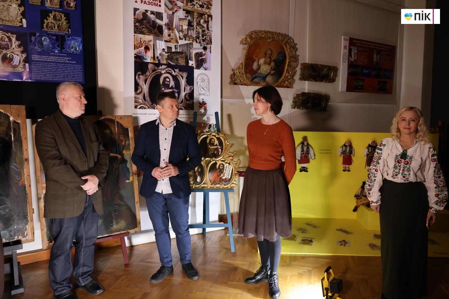 "Сакральне сучасне": у Франківську відкрили експозицію відреставрованих музейних раритетів (ФОТО) 25 G71A8943 novyj razmer 1