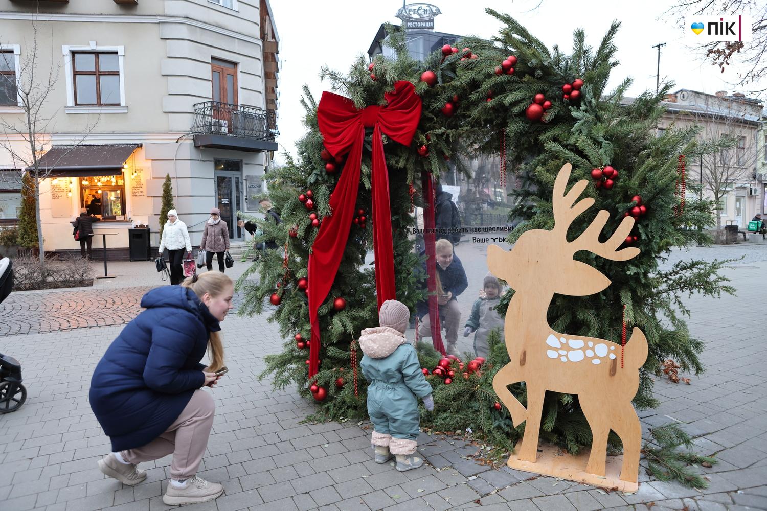 Святкові вогні та декорації: як Івано-Франківськ прикрасили до свят (ФОТО) 4 G71A9518 resize