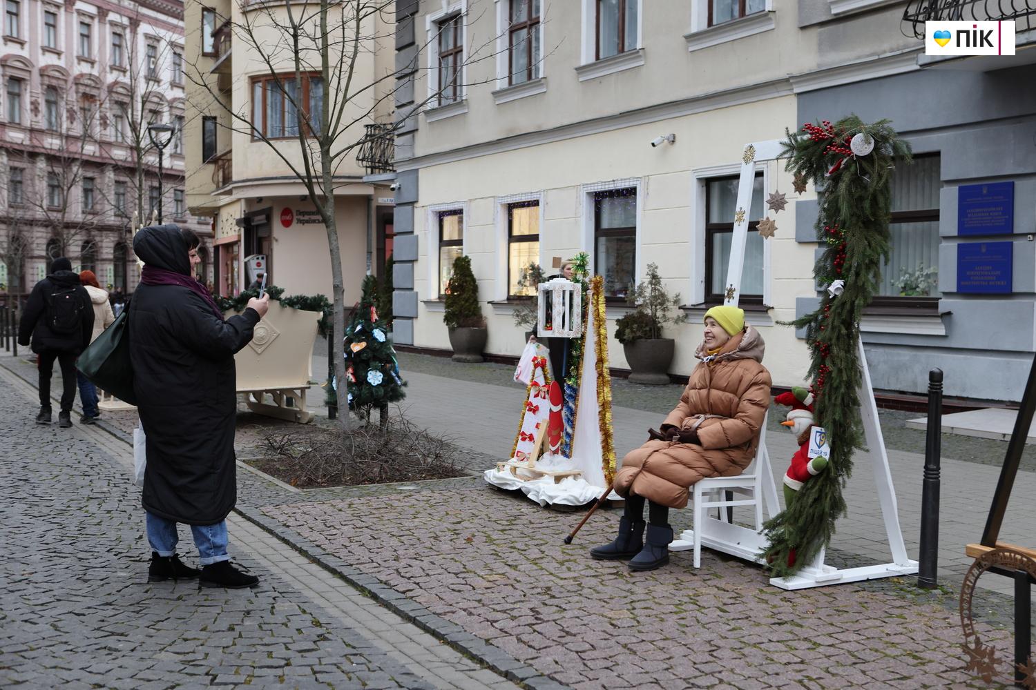 Святкові вогні та декорації: як Івано-Франківськ прикрасили до свят (ФОТО) 2 G71A9592 resize
