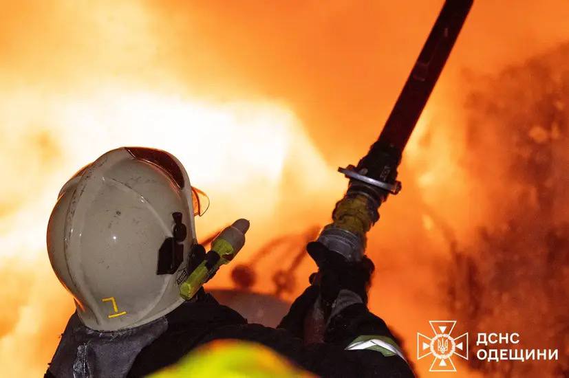 Масована атака на Одесу та область: знеструмлення, перебої з водою і теплом, є постраждалі 1 IMG 20251213 094009 264