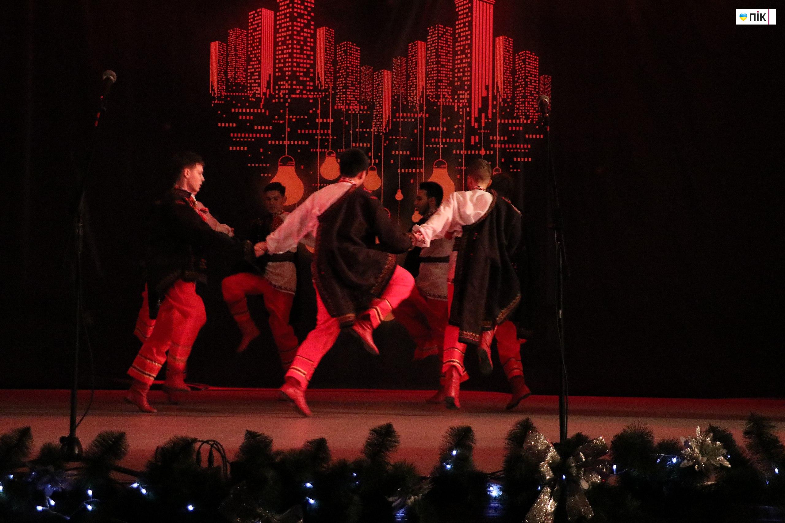 У Бурштині відзначили День енергетика (ФОТОРЕПОРТАЖ) 12 IMG 20251222 200053 135