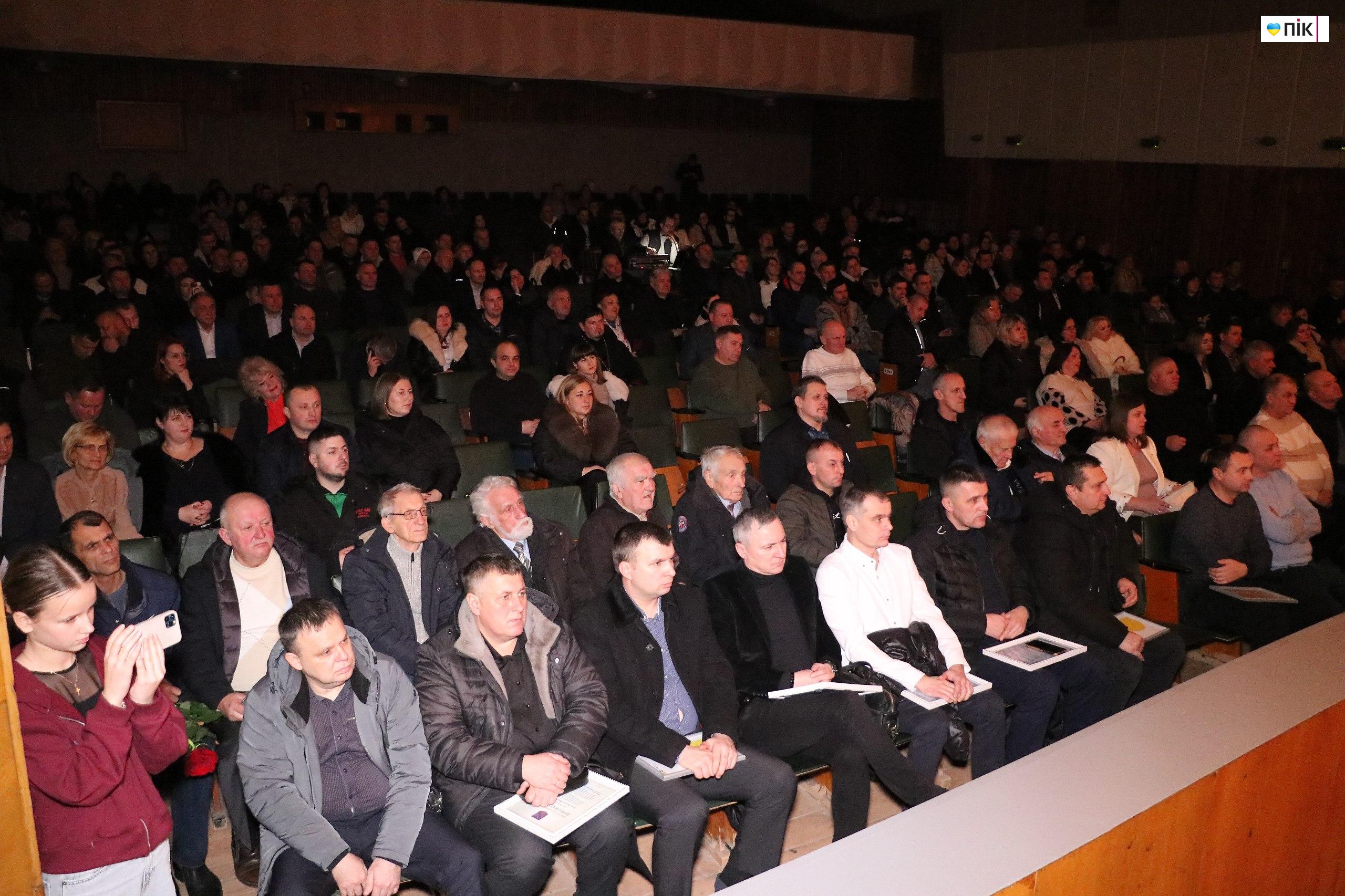 У Бурштині відзначили День енергетика (ФОТОРЕПОРТАЖ) 27 IMG 20251222 200123 439