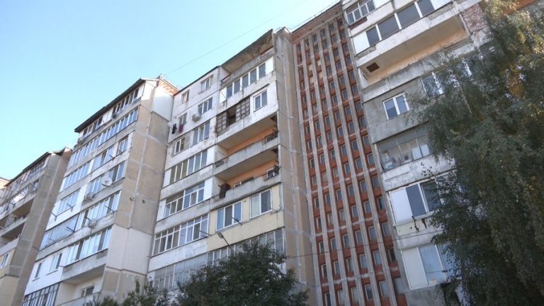 У Франківську багато людей досі не знають, хто управитель їхнього будинку