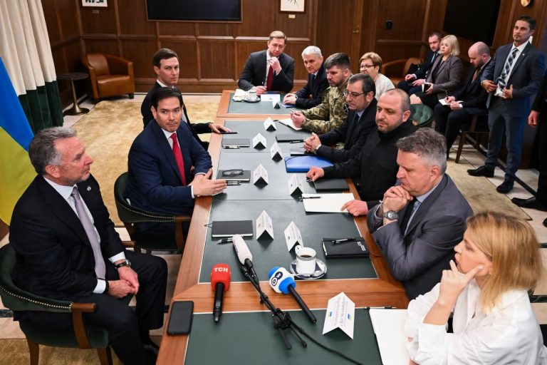 У Маямі завершилися переговори України та США щодо мирного плану Трампа 2 photo 2025 12 01 08 26 32
