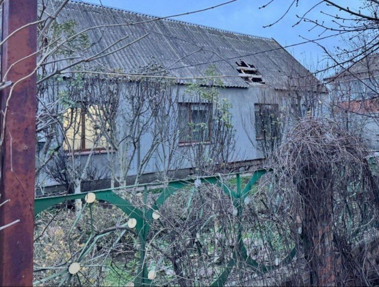 Ворог вдарив по Дніпропетровщині: загинув чоловік, постраждали п'ятеро людей (ФОТО) 12 photo 2025 12 08 07 30 04