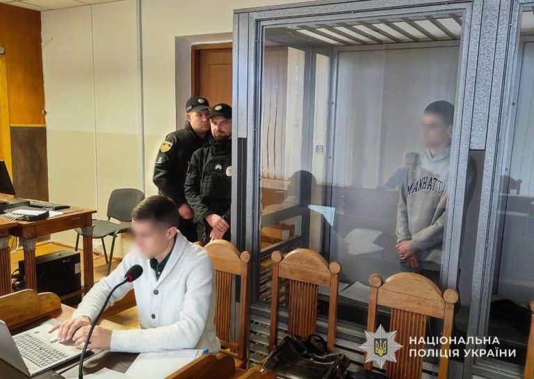 Напад на "Гуцулію": троє молодиків отримали запобіжні заходи, четвертого розшукують (ФОТО, ВІДЕО) 11 photo 2025 12 09 18 33 29