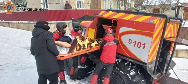 На Прикарпатті через негоду відрізані 7 сіл (ФОТО) 7 photo 5373156228382528102 y