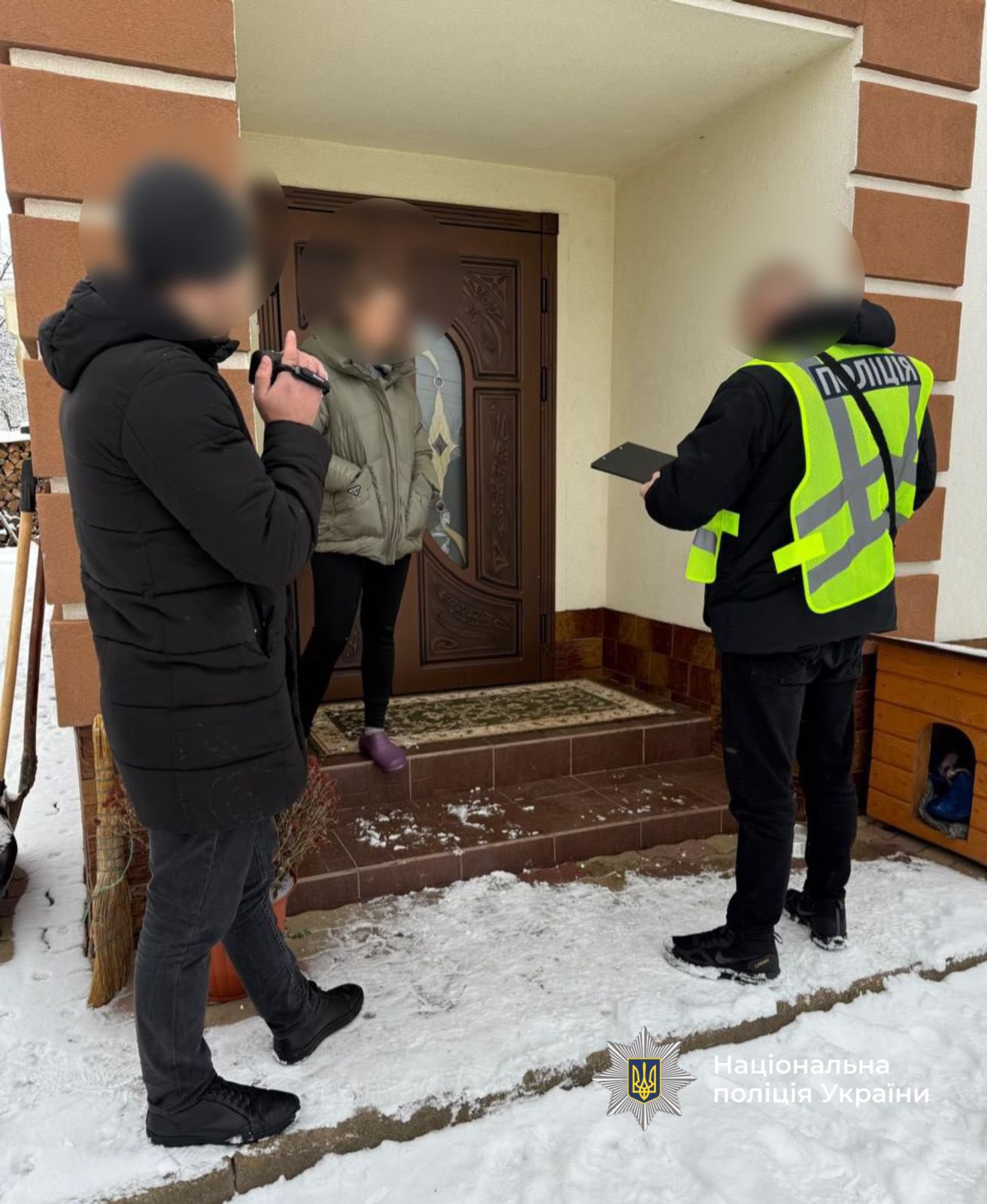 Житель Надвірної за гроші переправляв чоловіків за кордон (ФОТО) 4 614373071 887379843936246 466702693764322995 n