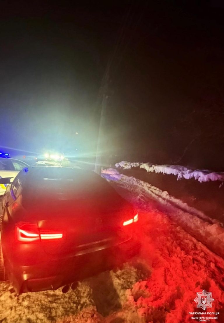 У Франківську нетверезий водій намагався втекти від патрульних (ФОТО) 12 616328527 1344008684433406 1284246672004447014 n 1
