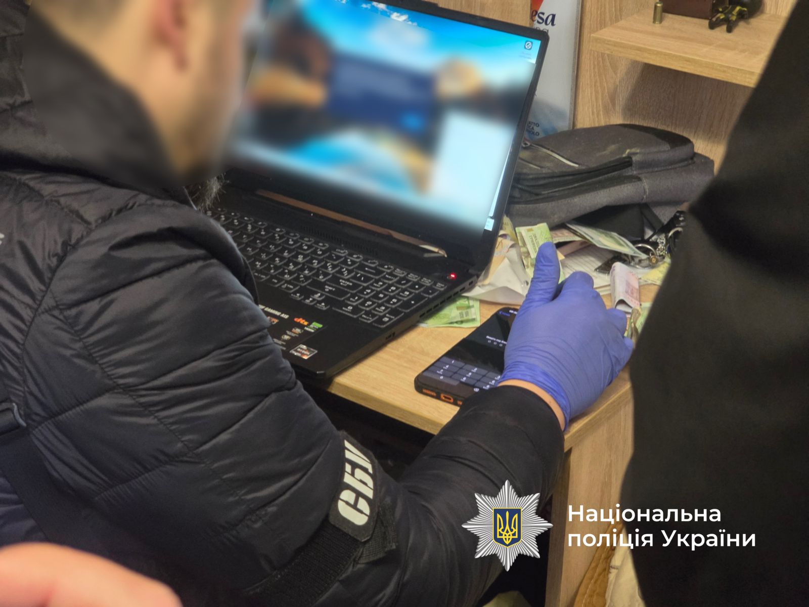 Прикарпатці викрали кошти з банківських рахунків українців на понад чверть мільйона гривень 3 617424353 895030206504543 3968046629644414083 n