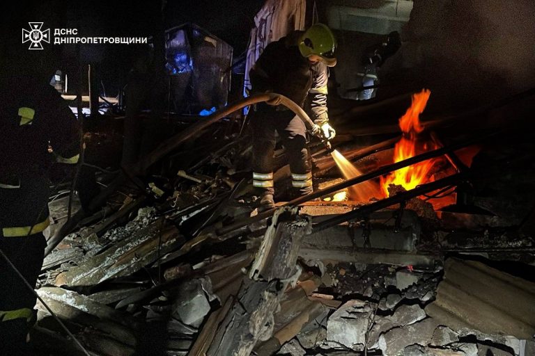 Росіяни атакували шахедами Дніпропетровщину та Запоріжжя (ФОТО) 7 Росіяни атакували шахедами Дніпропетровщину та Запоріжжя (ФОТО)