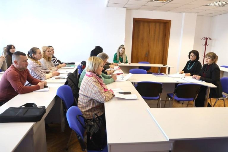 В Івано-Франківській області торік 233 дитини знайшли сім'ю