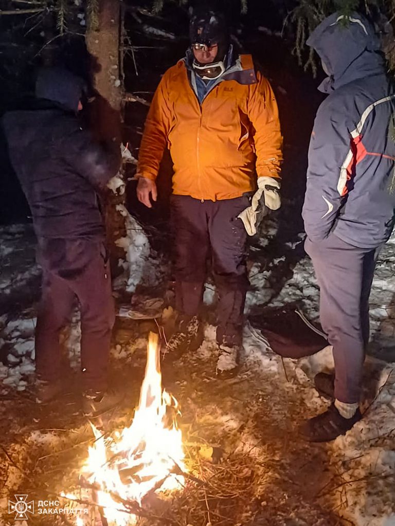 Двоє прикарпатців загубилися під час походу у Карпатах (ФОТО) 11 619109551 1298950435592520 2880739415914038246 n