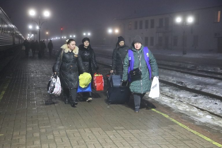 На Прикарпатті прийняли евакуйовані родини з півдня України (ФОТО) 8 На Прикарпатті прийняли евакуйовані родини з півдня України (ФОТО)