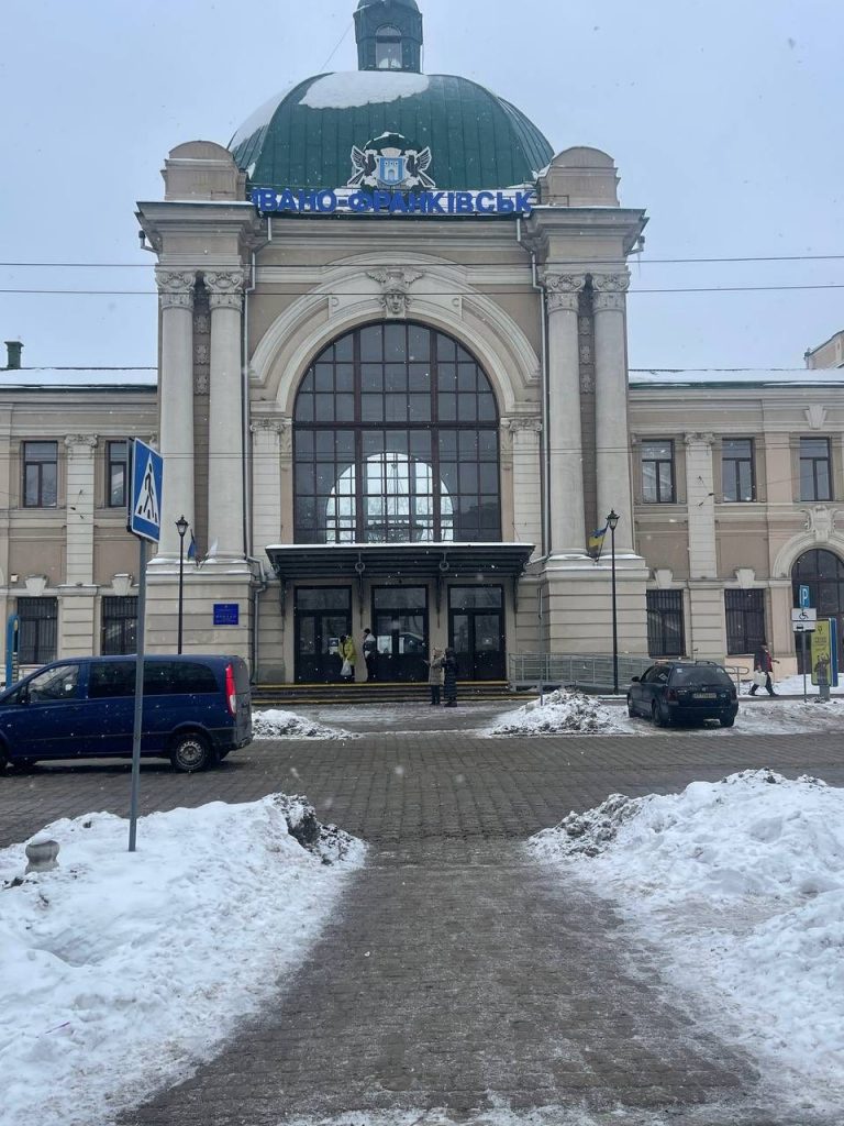 Привокзальна площа у Франківську стане доступнішою 6 619411658 1469370001857057 32021456218640519 n