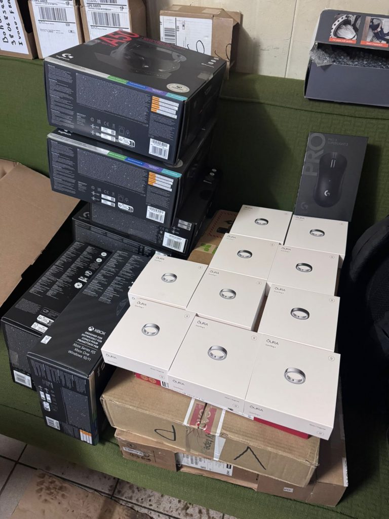 На кордоні зупинили вантаж прикарпатця на пів мільйона гривень (ФОТО) 4 На кордоні зупинили вантаж прикарпатця на пів мільйона гривень (ФОТО)