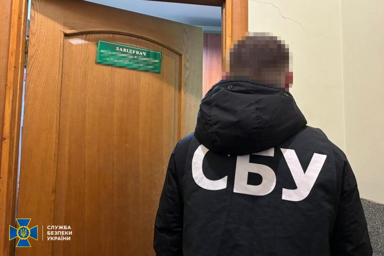 Вимагали гроші за захист дисертації: правоохоронці викрили корупційну схему у вищому навчальному закладі 5 624277970 1332882275547166 1704864912268105455 n