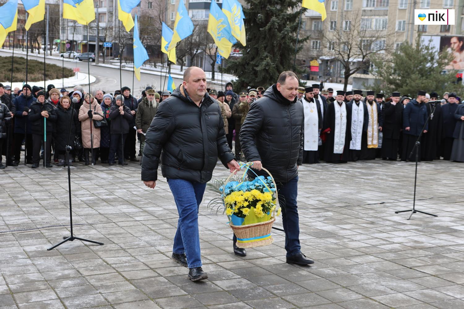 Люди Прикарпаття: вшанування пам’яті лідера ОУН Степана Бандери у Франківську (ФОТО) 13 G71A8613 resize