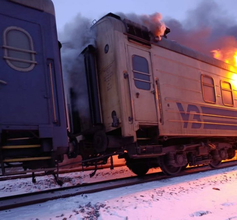 росія вдарила дронами по пасажирському потягу на Харківщині 11 IMG 20260127 173243 601