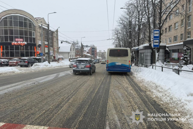 У Тернополі 13-річний школяр зламав передпліччя у маршрутці 1 img 09671fced416af180e566cd3a6b0d2b9 1