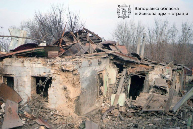 Атака по Запоріжжю: загинув чоловік (ФОТО) 9 photo 2026 01 06 06 34 48