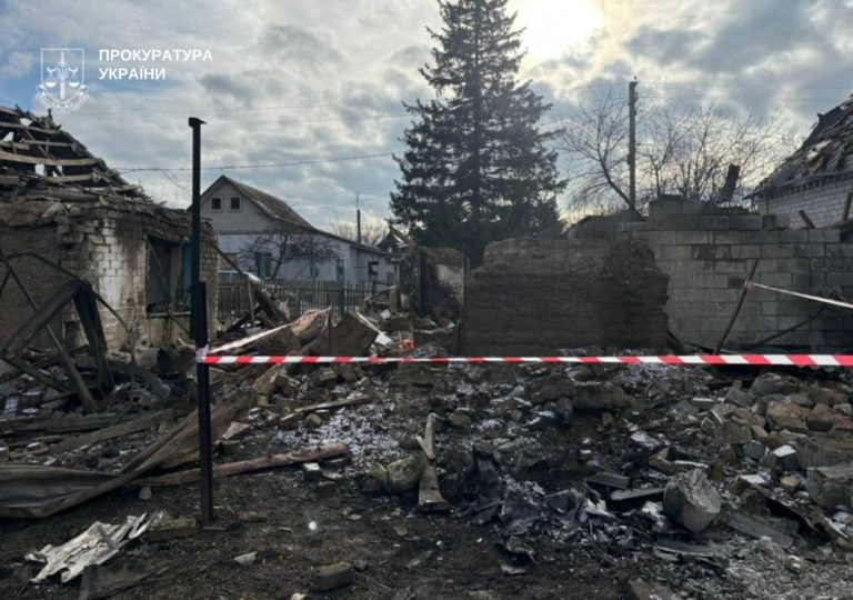 росіяни безпілотниками вдарили по Запоріжжю: є поранені (ФОТО) 6 photo 2026 01 11 14 49 07