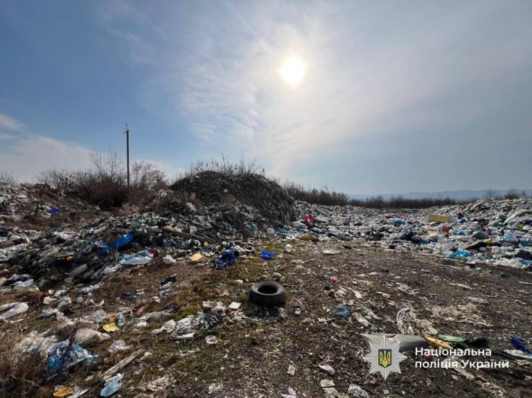 Стихійне сміттєзвалище замість полігону: ексчиновнику повідомили про підозру 6 photo 2026 01 16 15 40 56