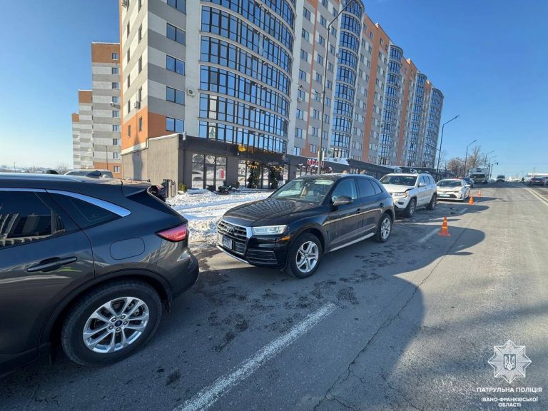 ДТП на Калуському шосе: зіштовхнулися три авто (ФОТОФАКТ) 10 photo 2026 01 19 16 37 55