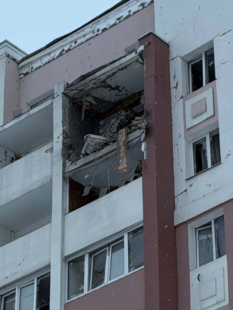 РФ атакувала Харків дронами: влучання у житлові будинки в трьох районах 5 photo 2026 01 25 16 42 13