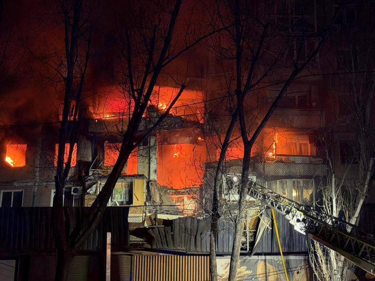 Нічна ворожа атака: є поранені, масштабні руйнування житла та цивільних об’єктів 9 photo 2026 01 27 06 39 19