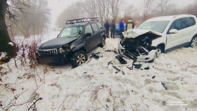 ДТП на Прикарпатті: зіткнулися два автомобілі (ФОТО) 12 photo 2026 01 27 10 07 35 4