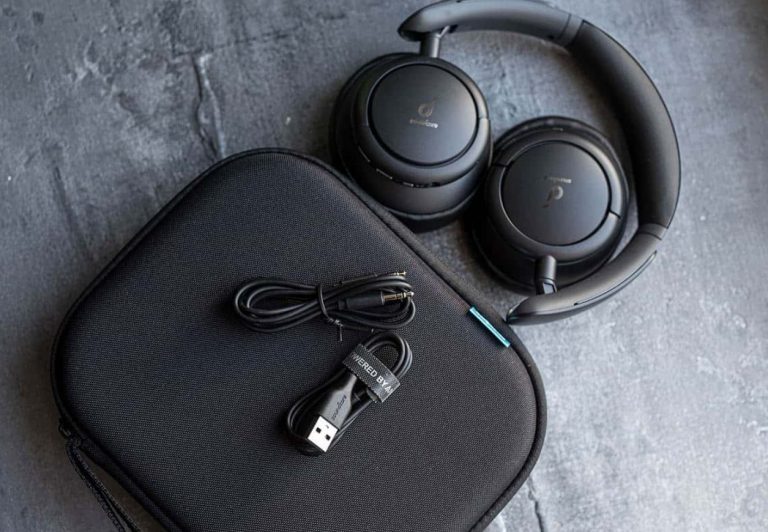 Як Anker завоювали ринок: сильні сторони бренду та найкращі моделі Soundcore 9 u turbovi na zapravci stalasya biyka pyatero lyudey postrazhdali1122211