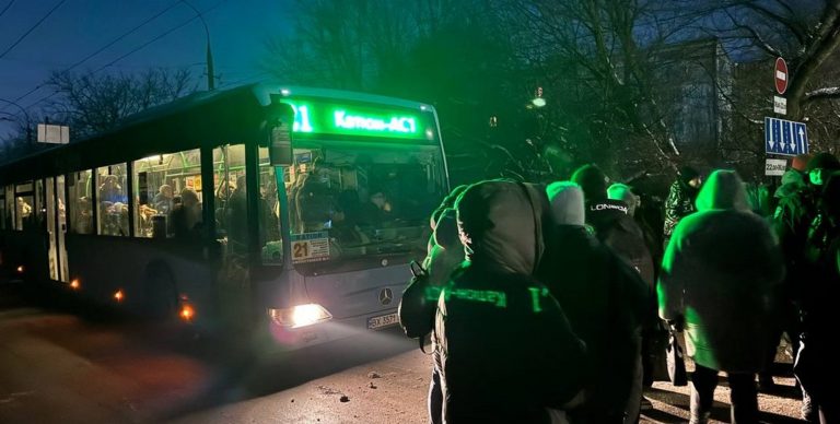 Російські спецслужби намагалися завербувати учасника протестів через відключення у Хмельницькому 10 ufqh4n d8d8473dd96407ec30b1a142697381e9