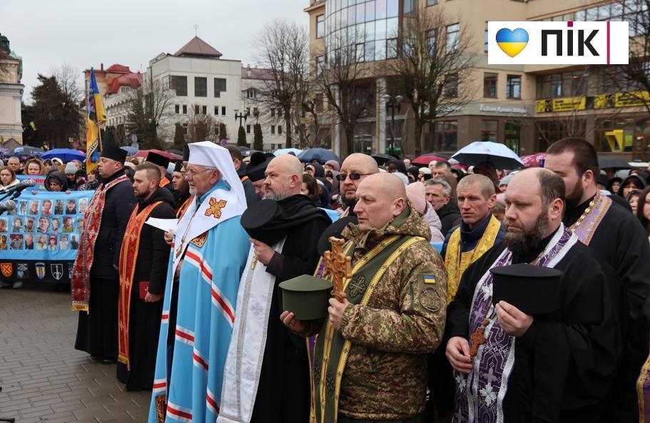 У Івано-Франківську відкрили Алею віри і надії безвісти зниклих та полонених воїнів громади (ФОТО) 4 5255815716106082155