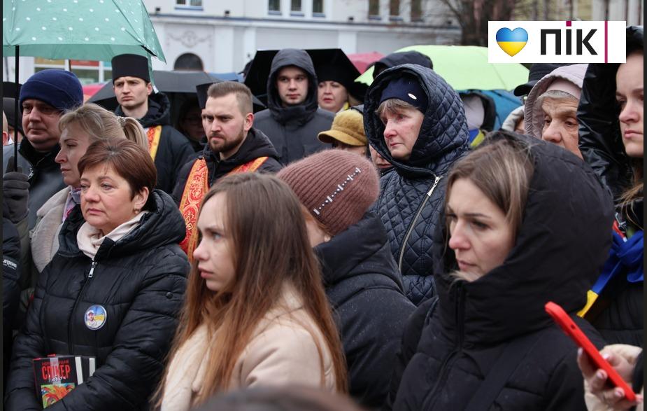 У Івано-Франківську відкрили Алею віри і надії безвісти зниклих та полонених воїнів громади (ФОТО) 12 5255815716106082168