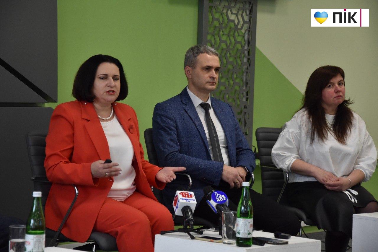 "Я чітко розумію слабкі та сильні сторони Карпатського університету"- ректорка Валентина Якубів 7 5258111350355989183