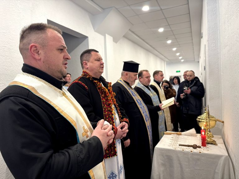 У Кутах відкрили відділення стаціонарного догляду для літніх людей (ФОТО) 8 У Кутах відкрили відділення стаціонарного догляду для літніх людей (ФОТО)