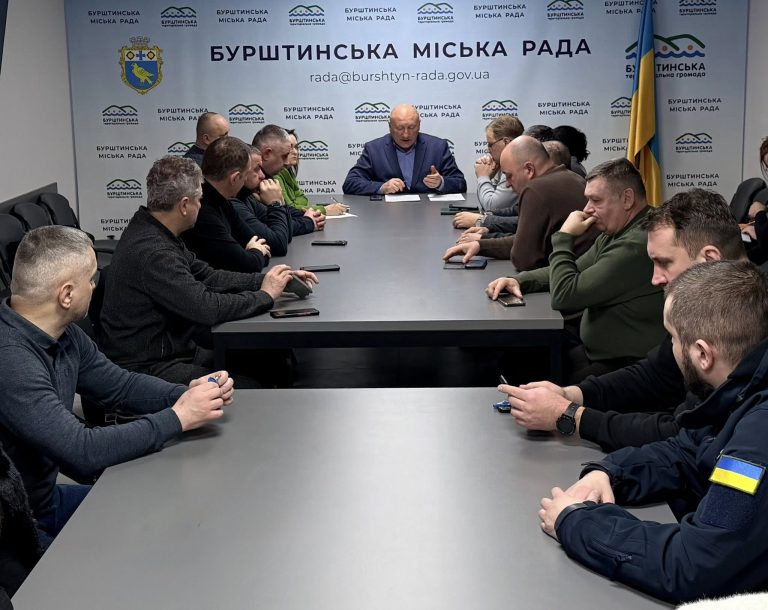 У Бурштині поступово відновлюють воду і тепло: що треба знати мешканцями 9 У Бурштині поступово відновлюють воду і тепло: що треба знати мешканцями