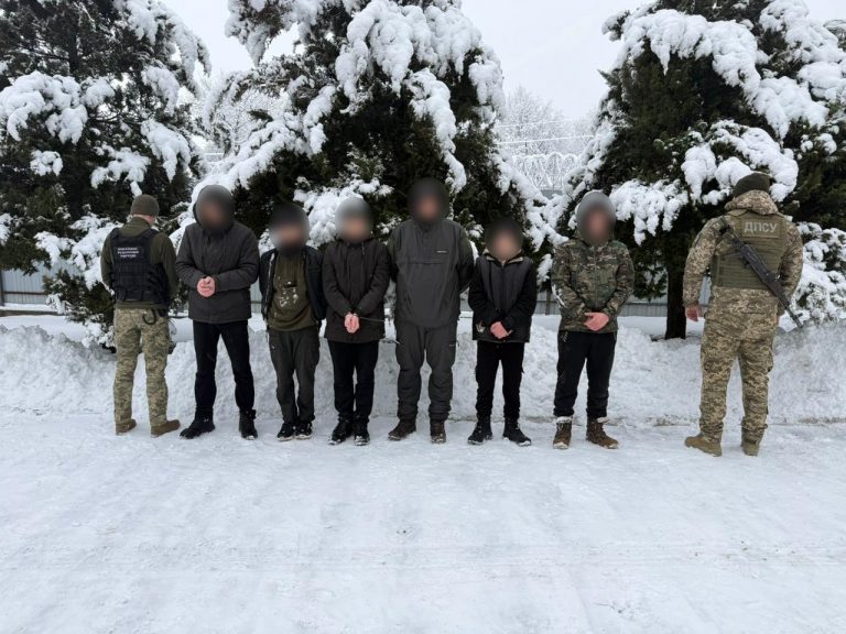 Затримали прикарпатця, який намагався потрапити за кордон (ФОТО) 6 628184869 1229741756002918 4444450954335056873 n