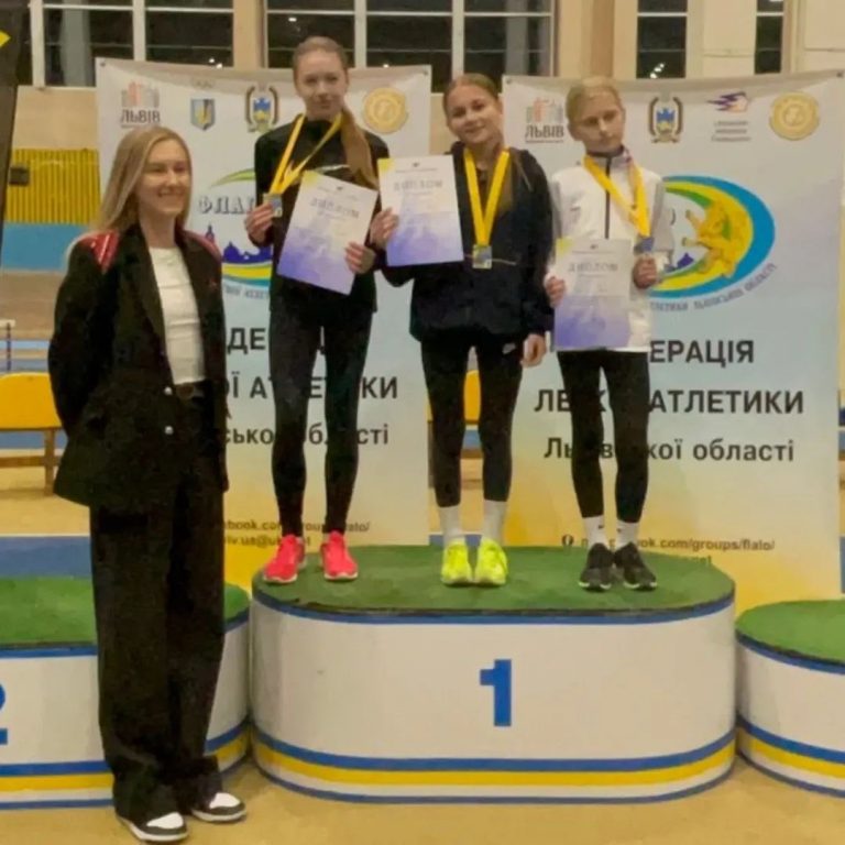 Юні спортсменки з Франківщини вибороли призові місця на чемпіонаті України 12 633691623 1237490235163338 1658557530691652456 n 2