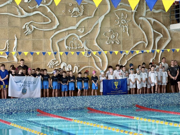 «Love Swimming» у Калуші: понад 200 дітей змагалися у воді (ФОТО) 5 «Love Swimming» у Калуші: понад 200 дітей змагалися у воді (ФОТО)