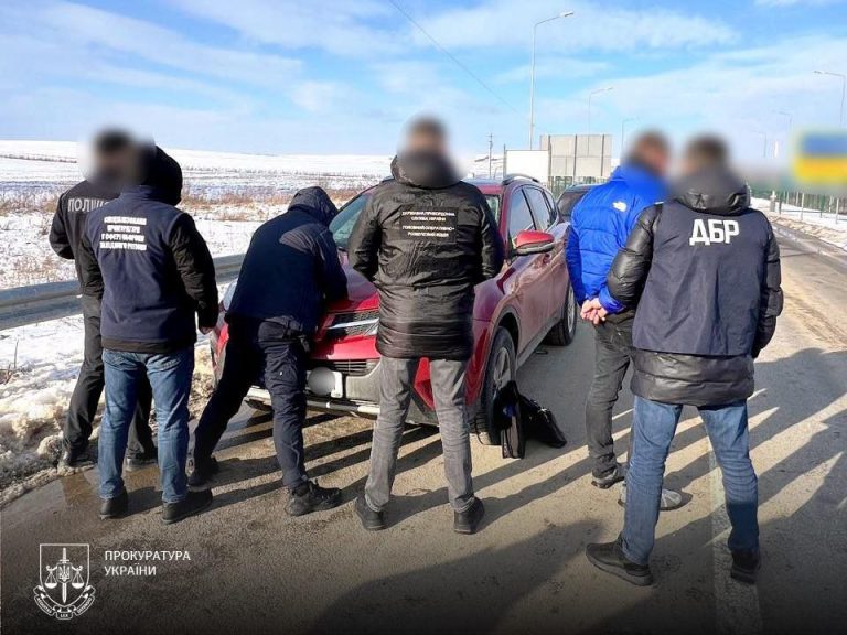 На Львівщині викрили схему виїзду за кордон із використанням паспортів померлих (ФОТО) 6 636702896 1377782247717938 7787354657081835908 n
