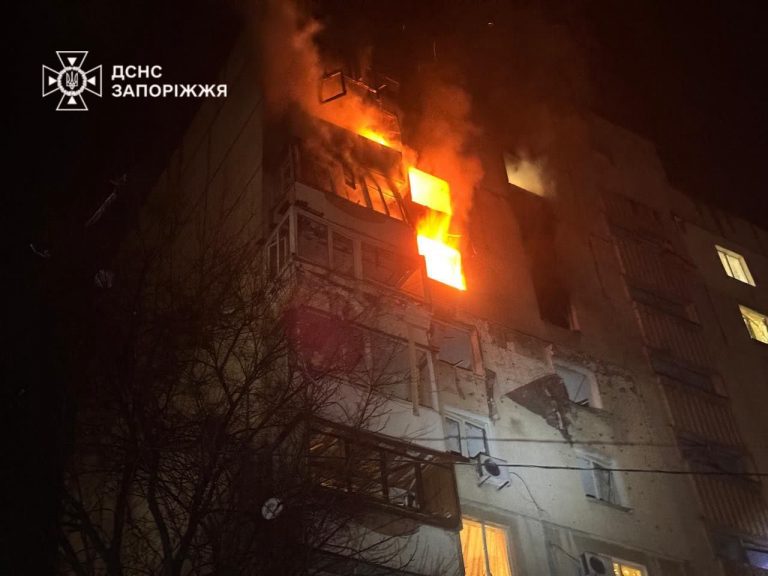 Запоріжжя та Кривий Ріг під ударом: пошкоджені будинки й ТЦ, є поранені 8 641644485 1358060959695123 2324931944417400215 n